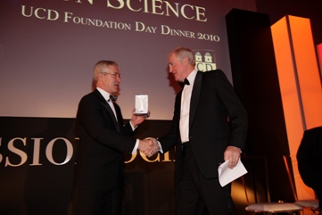Presentation of FDD medal